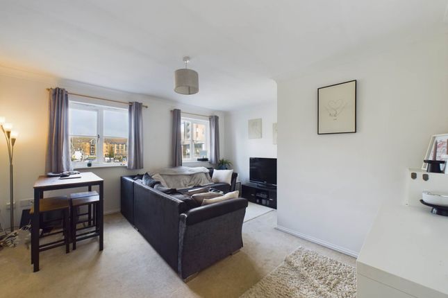 Flat for sale in Harriet House, Apsley