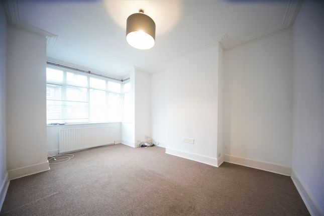 Thumbnail Maisonette for sale in Willoughby Road, Slough