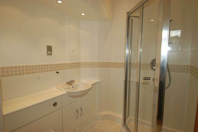 Apartment 5, College Court, Mauldeth Road, Heaton Mersey photo 5