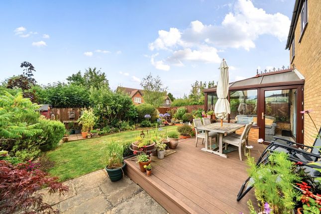 17 Brittons Close, Bedford photo 3