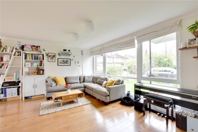 Flat for sale in Michaels Close, Lewisham, London