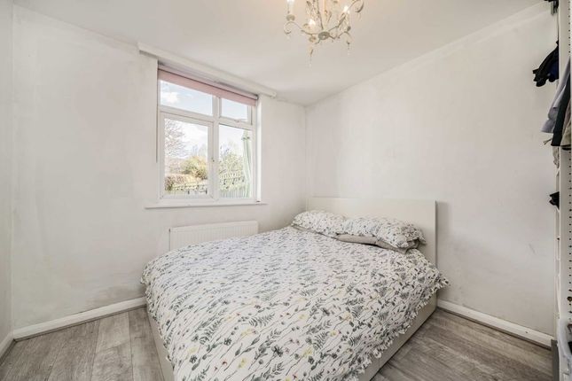 60, Wood Road, Shepperton photo 4