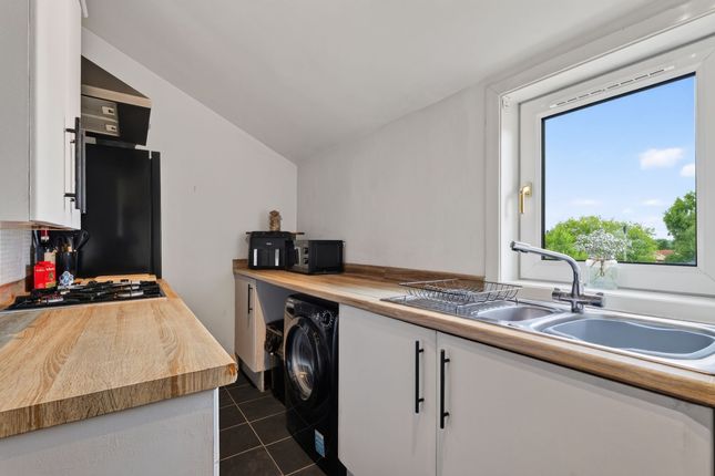 45a Dunbeth Avenue, Coatbridge photo 4