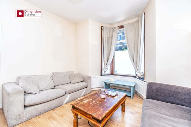 14, John Campbell Road, Hackney photo 3