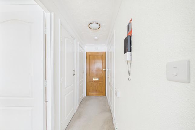Flat 20, Sovereign Court, Campbell Road, Bognor Regis photo 3