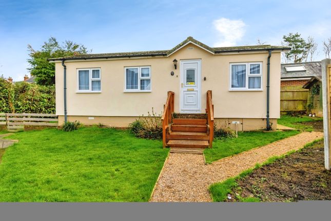 Thumbnail Mobile/park home for sale in Thatched Cottage Park, Southampton Road, Lyndhurst, Hampshire