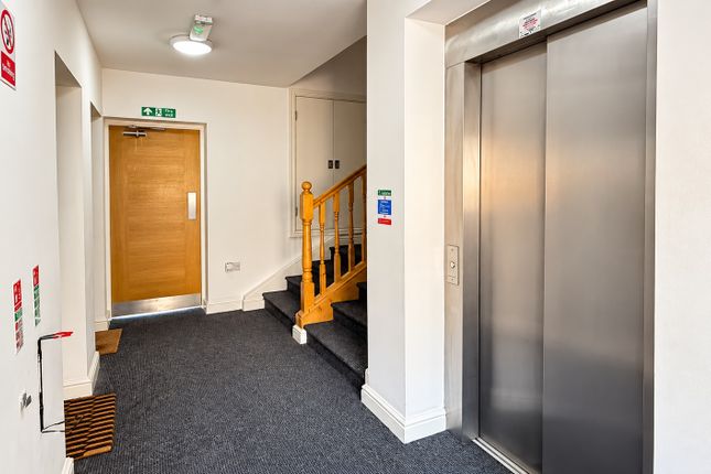 Flat 11, Ennismore Gardens, Southport photo 4