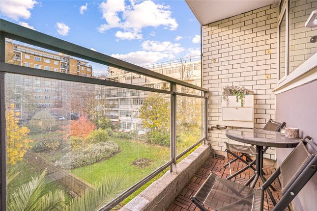 Flat for sale in Whitley House, Churchill Gardens