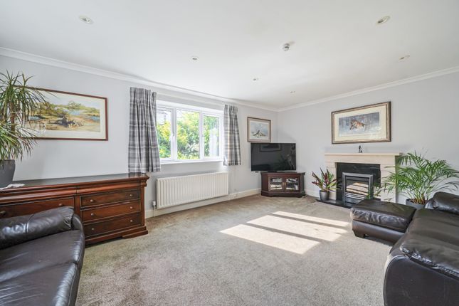 5, Dagden Road, Shalford photo 3