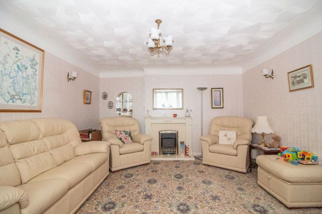 34 Fairmead Walk, Waterlooville photo 3