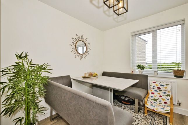 10, Aspen Grove, Yeovil photo 4