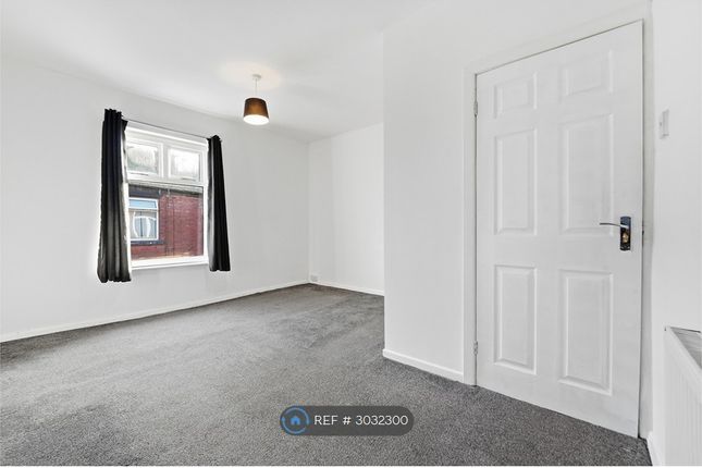 Grosvenor St, Rochdale photo 5