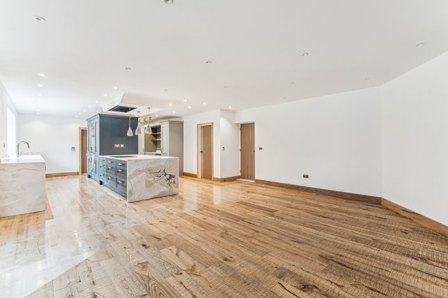 Kitchen Family Room