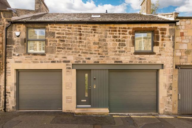 2-bed house on Edinburgh, £2,350/mo