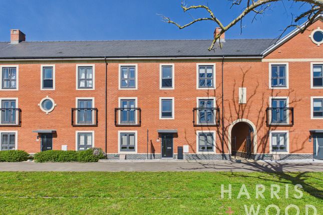 5-bed house on 46 Echelon Walk, Colchester, Essex, £425,000
