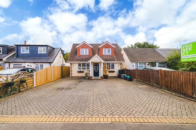 Thumbnail Detached house for sale in Colemans Moor Road, Woodley, Berkshire