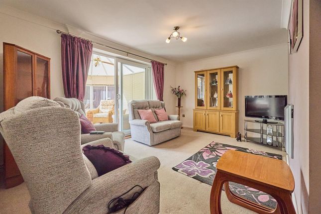 12, St. Marys Avenue, Barwell photo 2