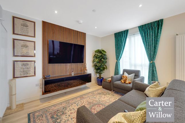5, O'Leary Mansions, Kings Hill, Barking photo 3