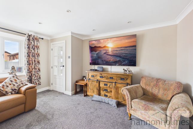 7, Penrice Close, Manchester photo 4
