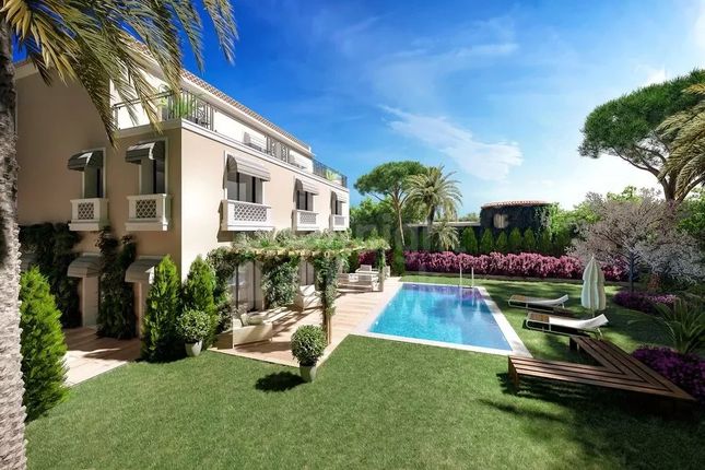 Thumbnail Apartment for sale in Antibes, Cap D'antibes, 06160, France