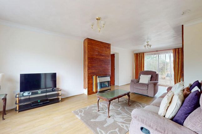78, Vigilant Way, Gravesend photo 2