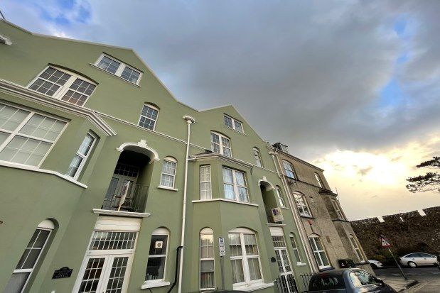 Thumbnail Flat to rent in Southcliff Gardens, Tenby