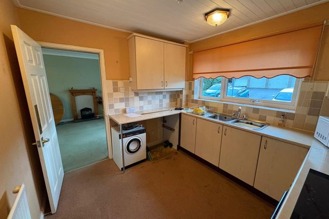 18, Rotherstoke Close, Rotherham photo 3