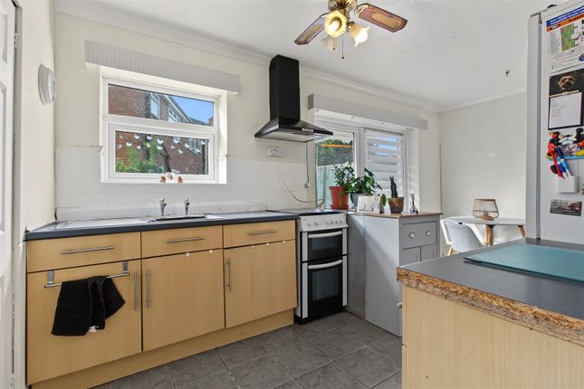 177, Columbia Way, King's Lynn photo 3