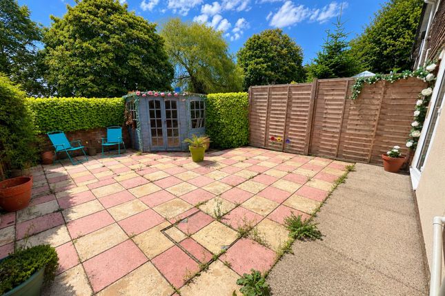 9, Dundas Close, Bristol photo 2
