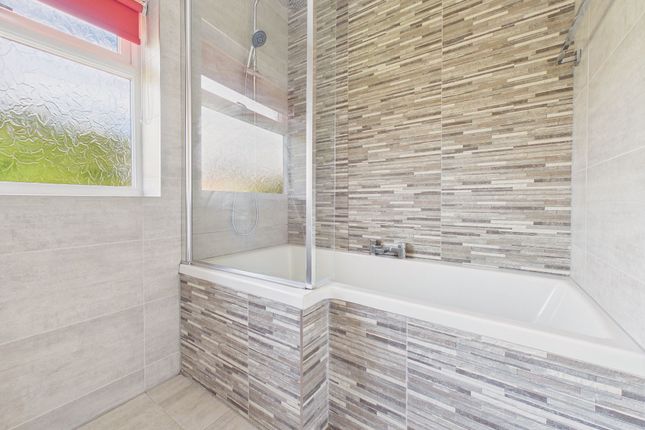 106 Moorfoot Gardens, Gateshead photo 3