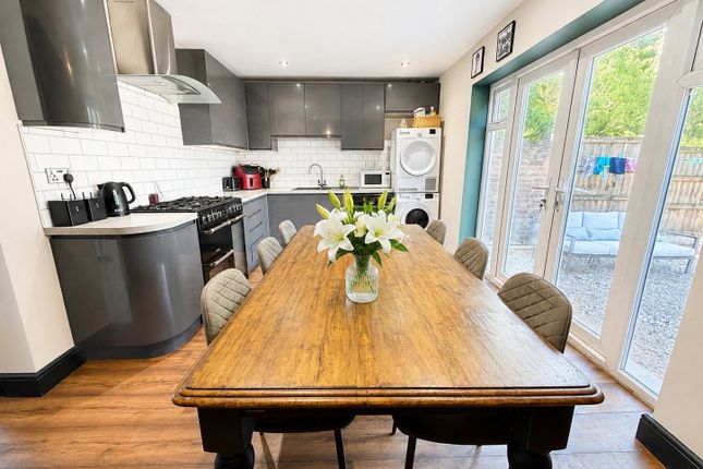 33, Charles Road, Brierley Hill photo 4