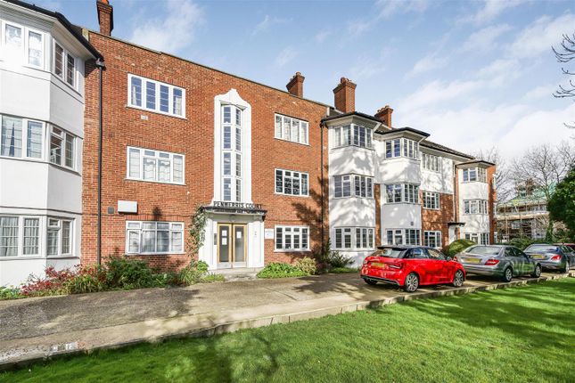 Thumbnail Flat for sale in Great West Road, Hounslow