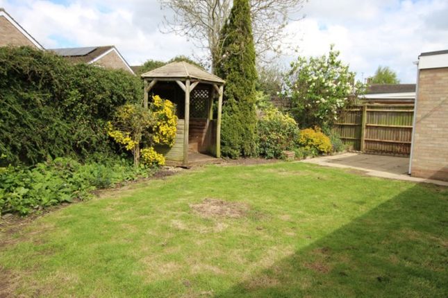 Detached bungalow for sale in Farm Close, Kidlington