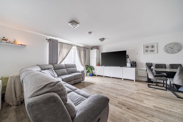 Apartment 25, Hythe Lodge, 157, Boyn Valley Road, Maidenhead photo 4