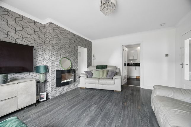 13, Small Crescent, Glasgow photo 4