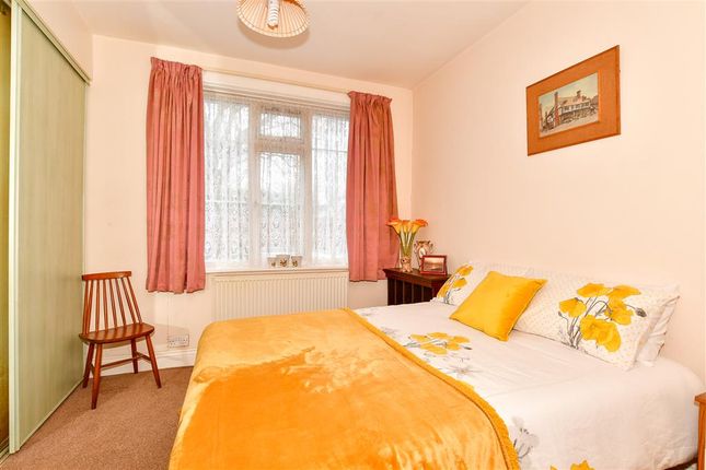 Flat for sale in Stone Cross Road, Mayfield, East Sussex