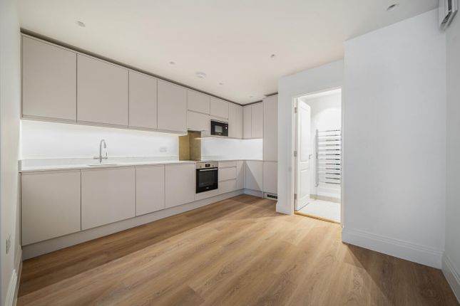 Flat 5, Talent Factory Apartments, 8-12 Barmeston Road, London photo 4