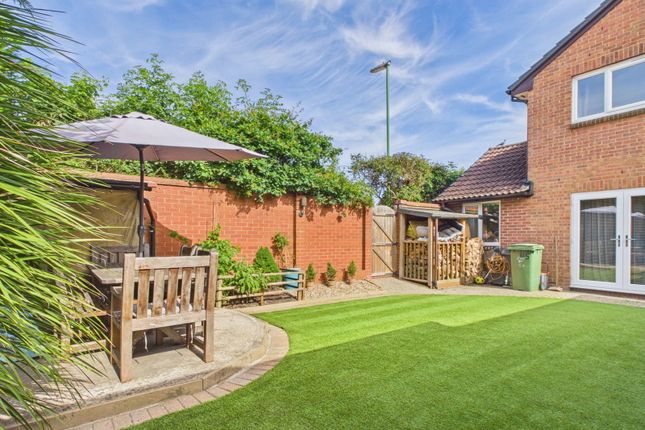 85, Shelley Drive, Horsham photo 2