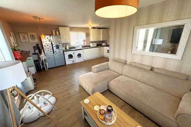 78, Airfield Way, Corby photo 2