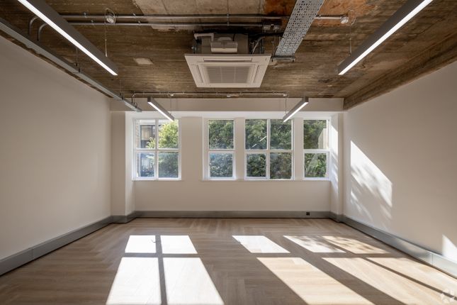 Office to let in Klaco House, 28 St. John's Square, Clerkenwell