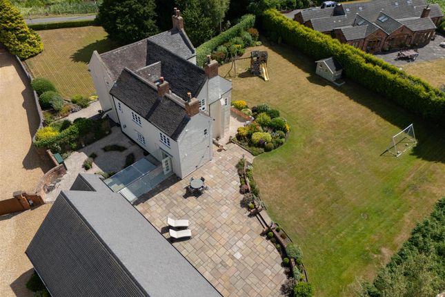 Hammerwhich Place Farm Drone-6.Jpg