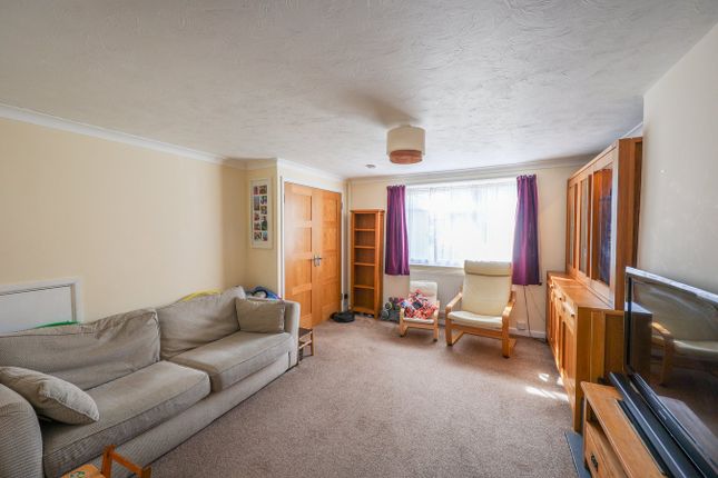 6, Hallane Road, St Austell photo 4