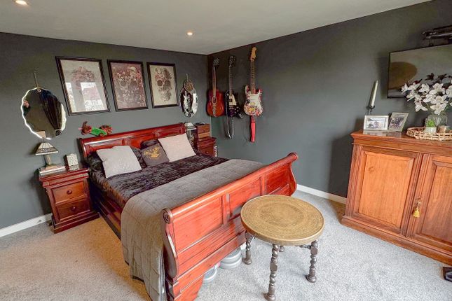 Flat for sale in Highfield Road, Sutton, Surrey.