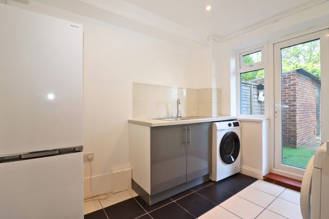 Tolworth Rise North, Surbiton photo 3