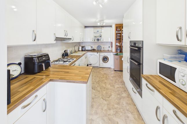 Flat 7, Quay House, Shore Road, Warsash, Southampton photo 4