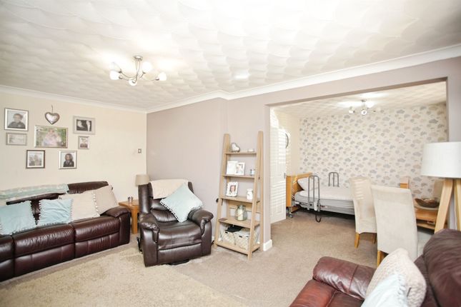 21, Meadow Road, Rugby photo 4