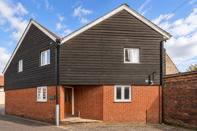 2-bed semi-detached on Tilehouse Street, Hitchin, £300,000