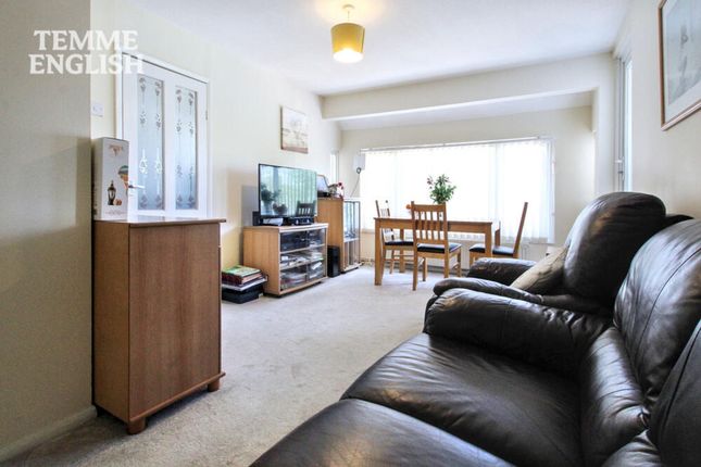 11 Bockingham Green, Basildon photo 3