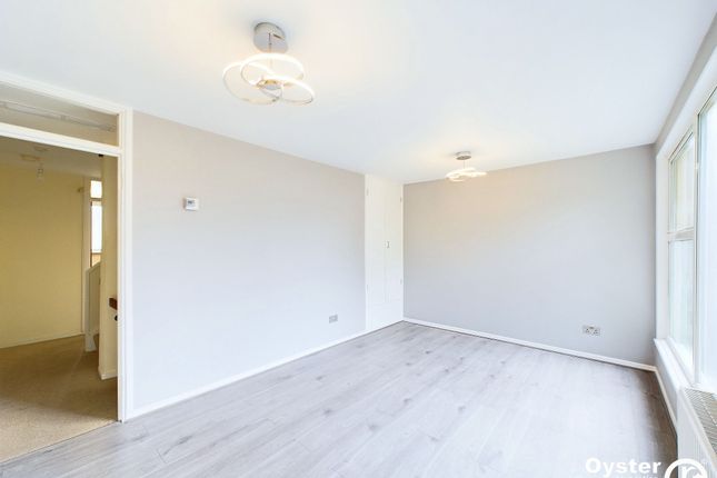 226 Grace Way, Stevenage photo 3