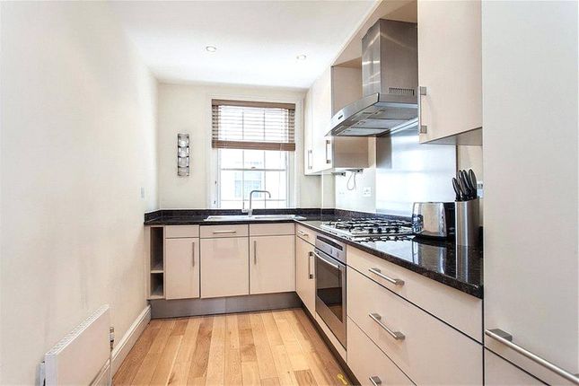 42, Cornwall Terrace Mews, London photo 4